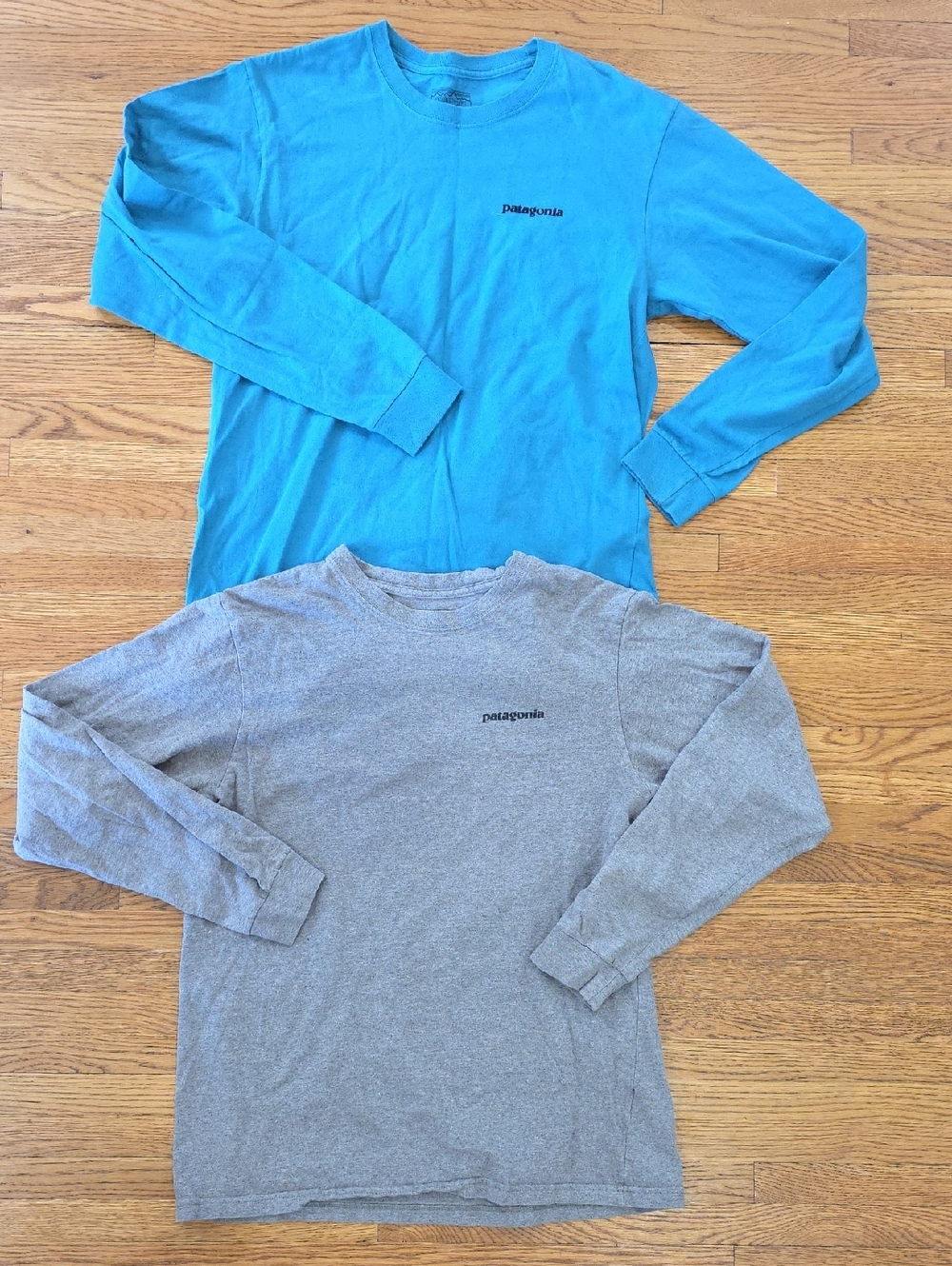 Patagonia Long Sleeve Logo Tees - Teal & Heather Gray-  2 Small Shirts Reg  Fit